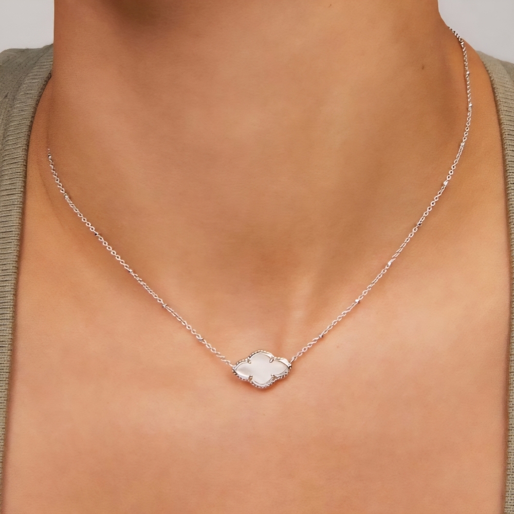 kendra Scott Abbie necklace